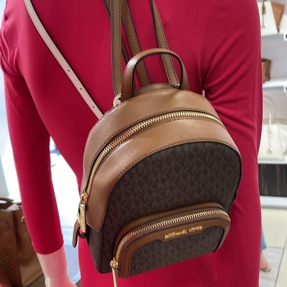 Michael Kors Ladies Backpack Bag Jaycee XS Conv Zip Backpack Brown - Picture 13 of 16